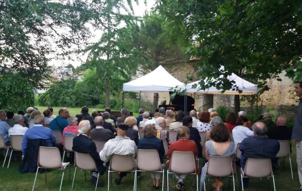 Un concert en plein air à vouillé