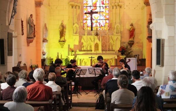 Photo prise à l'église de Montreuil Bonnin